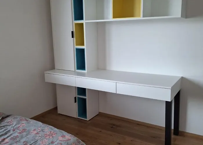 3 * Maria Lanzendorf